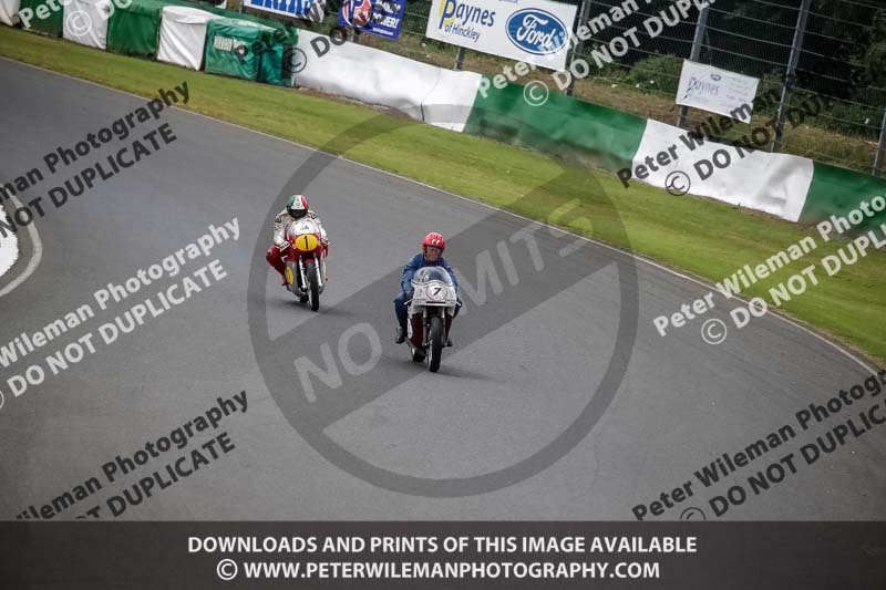 Vintage motorcycle club;eventdigitalimages;mallory park;mallory park trackday photographs;no limits trackdays;peter wileman photography;trackday digital images;trackday photos;vmcc festival 1000 bikes photographs